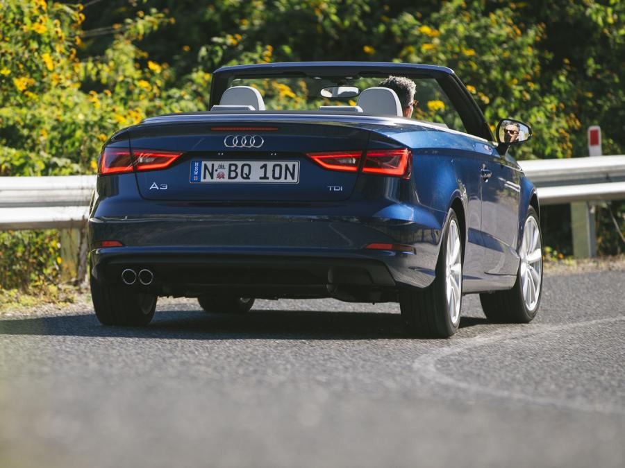  Audi A3 Cabriolet 2.0 TDI (8V) 2014 года  (AU) (фото 14 из 28)